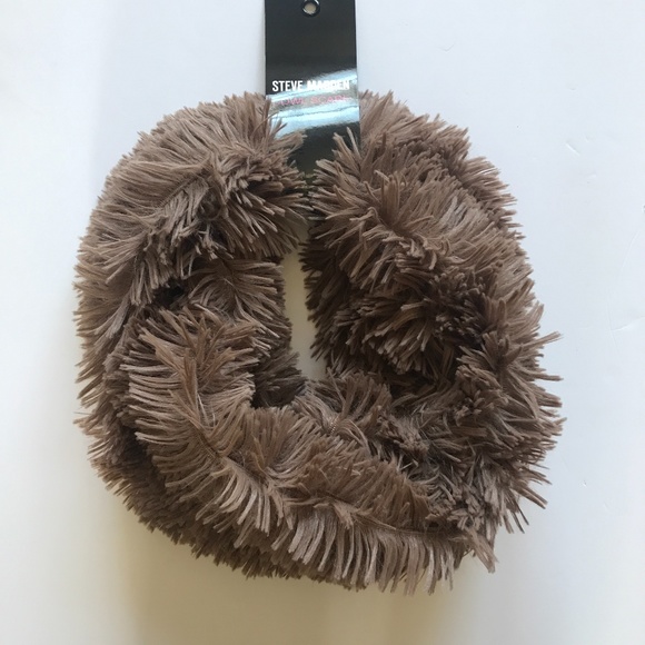 Steve Madden Accessories - Steve Madden Cowl Scarf. NEW!!